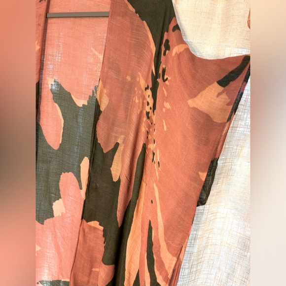 Ruggine Pink, Peach, and Green Artsy Kimino. - Picture 8 of 15